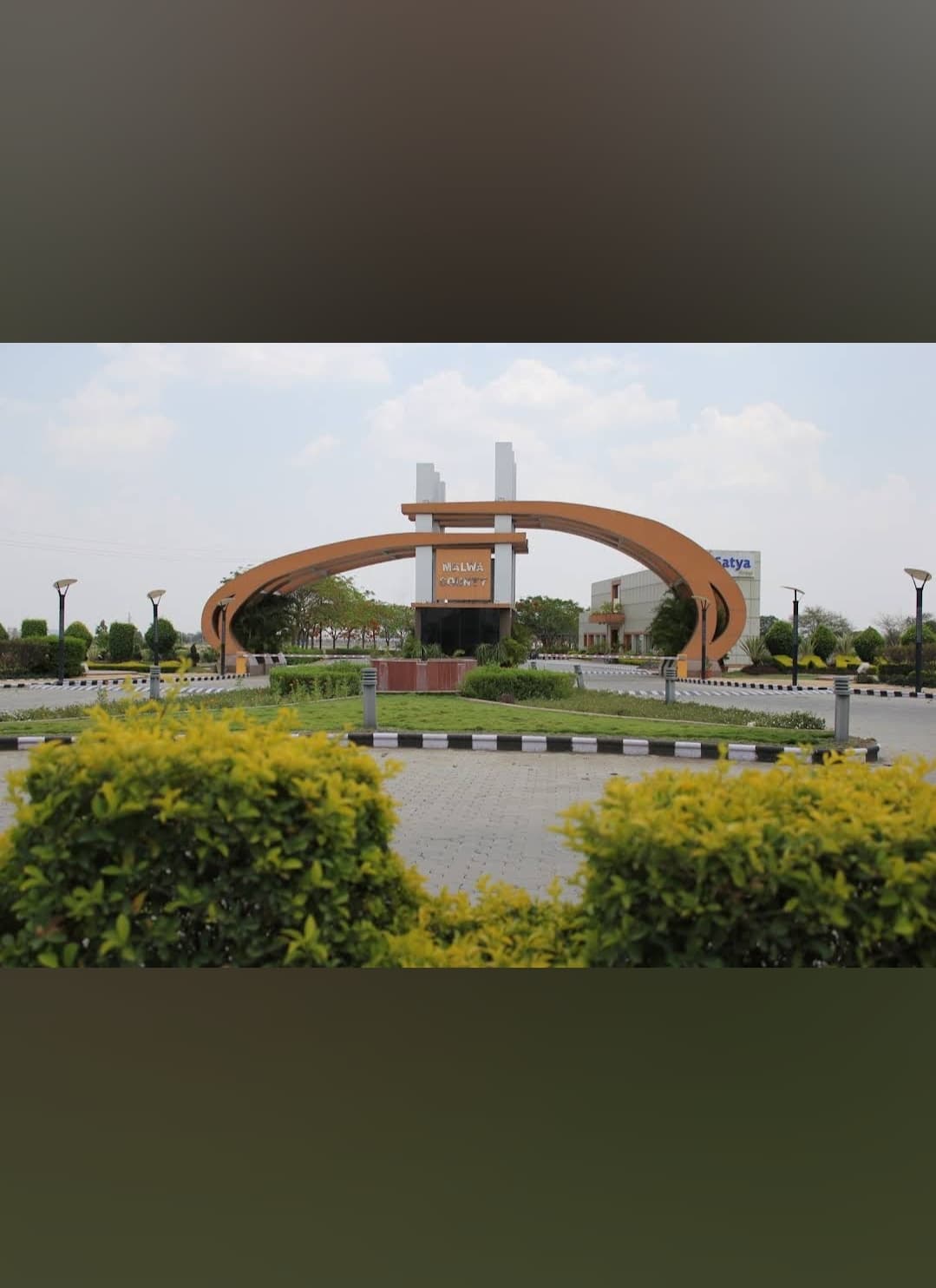 Plot for Sale in Malwa County, Mangaliya Sadak, Indore